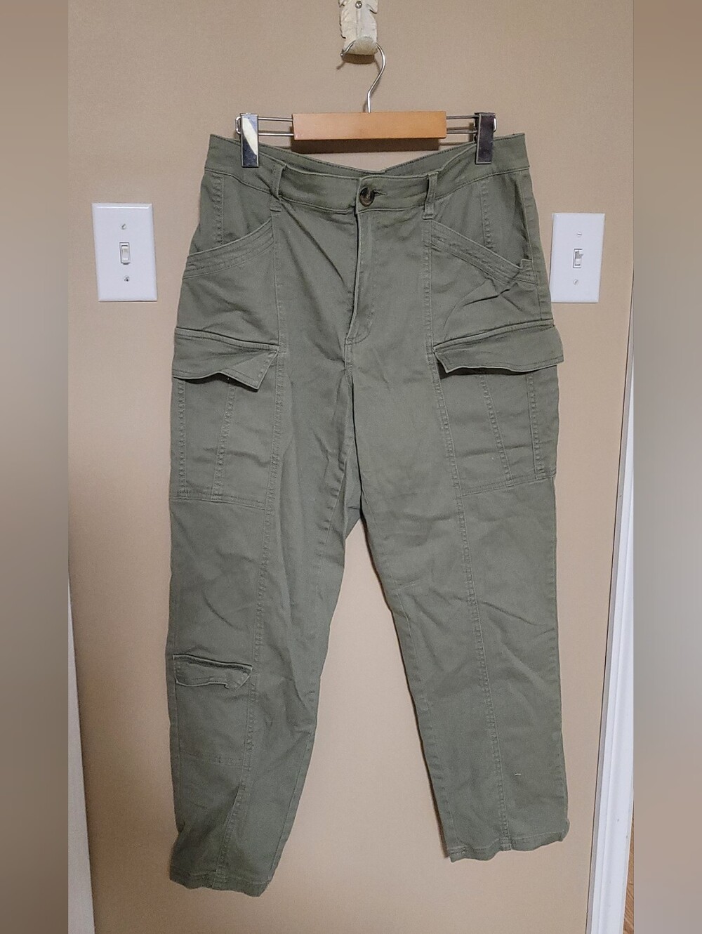 💛2 for $20💛 Bundle and save H&M Olive Green Cargo Trousers